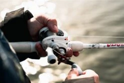 Abu Garcia Veritas Baitcasting Combo 14 Abu Garcia Veritas Baitcasting Combo -Fish Edge Store ABU BAITCAST COMBO VERITAS LIFESTYLE 2021 001